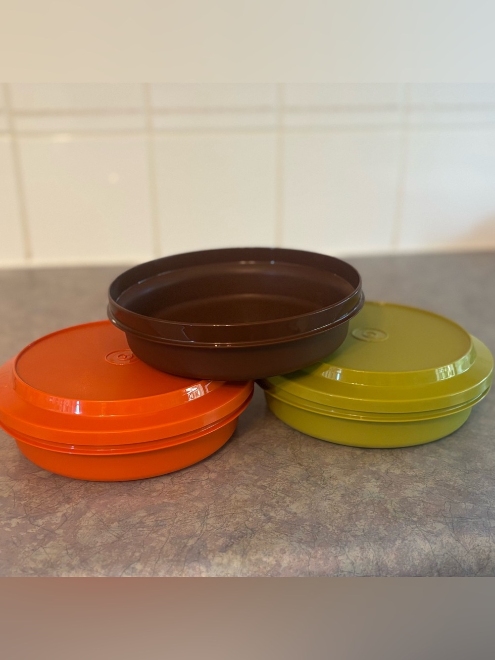 Tupperware Seal-N-Serve Bowls - 5 pieces - Cereal Bowls - Food Storage Container